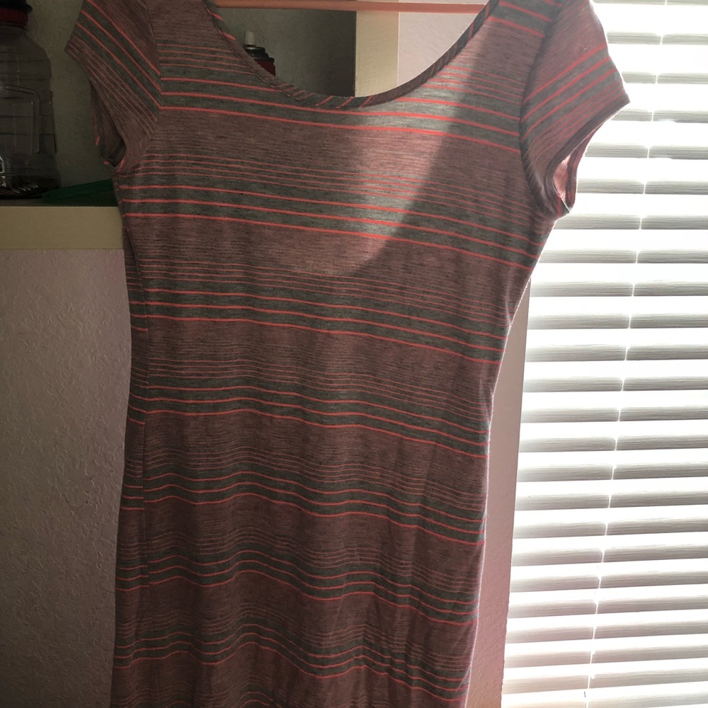 Dress - Picture 4 of 4